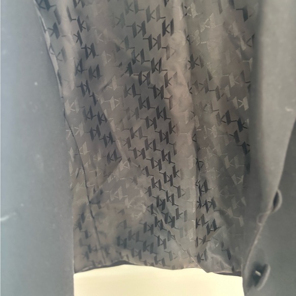 KARL LAGERFELD PARIS Colorblocked Lapel Blazer, Size 10 - Picture 10 of 10